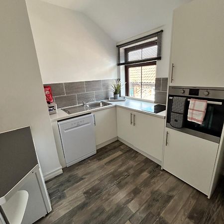 1St Floor Flat In Mews Apartment Кесингленд Екстериор снимка
